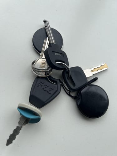 PVY Tag localizzatore nero compatibile iPhone