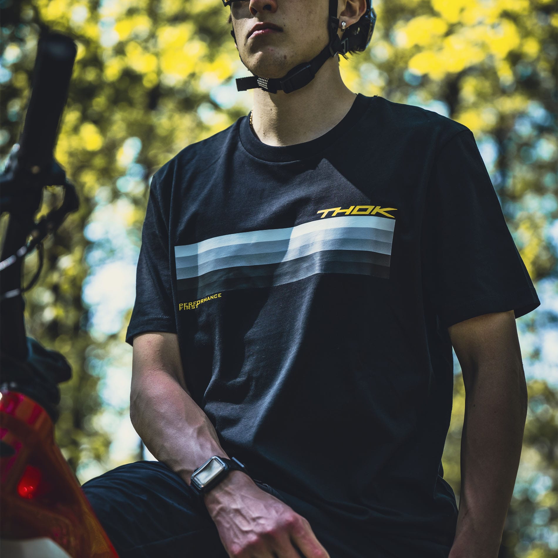 THOK Gradient t-shirt nera maniche corte cotone