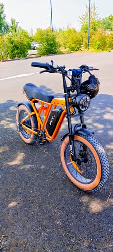 PVY A20 bici elettrica arancione uso città trail