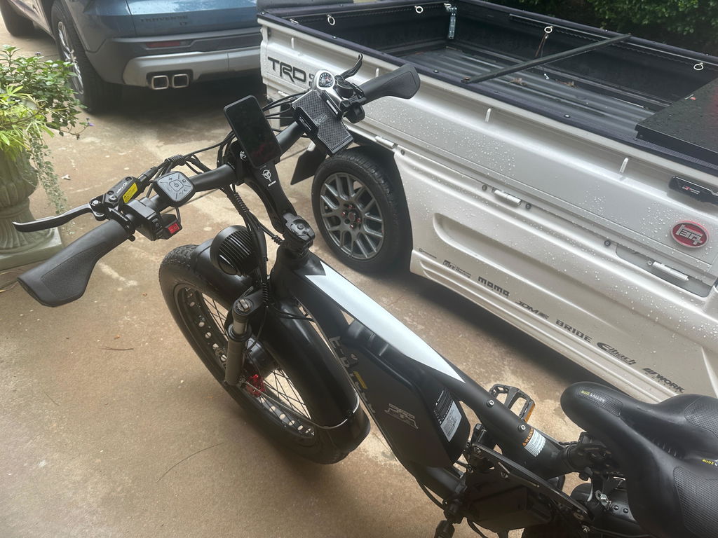 E-BYCCO EB7Pro 9000W bici elettrica 52V 32Ah nero/bianco ricondizionata