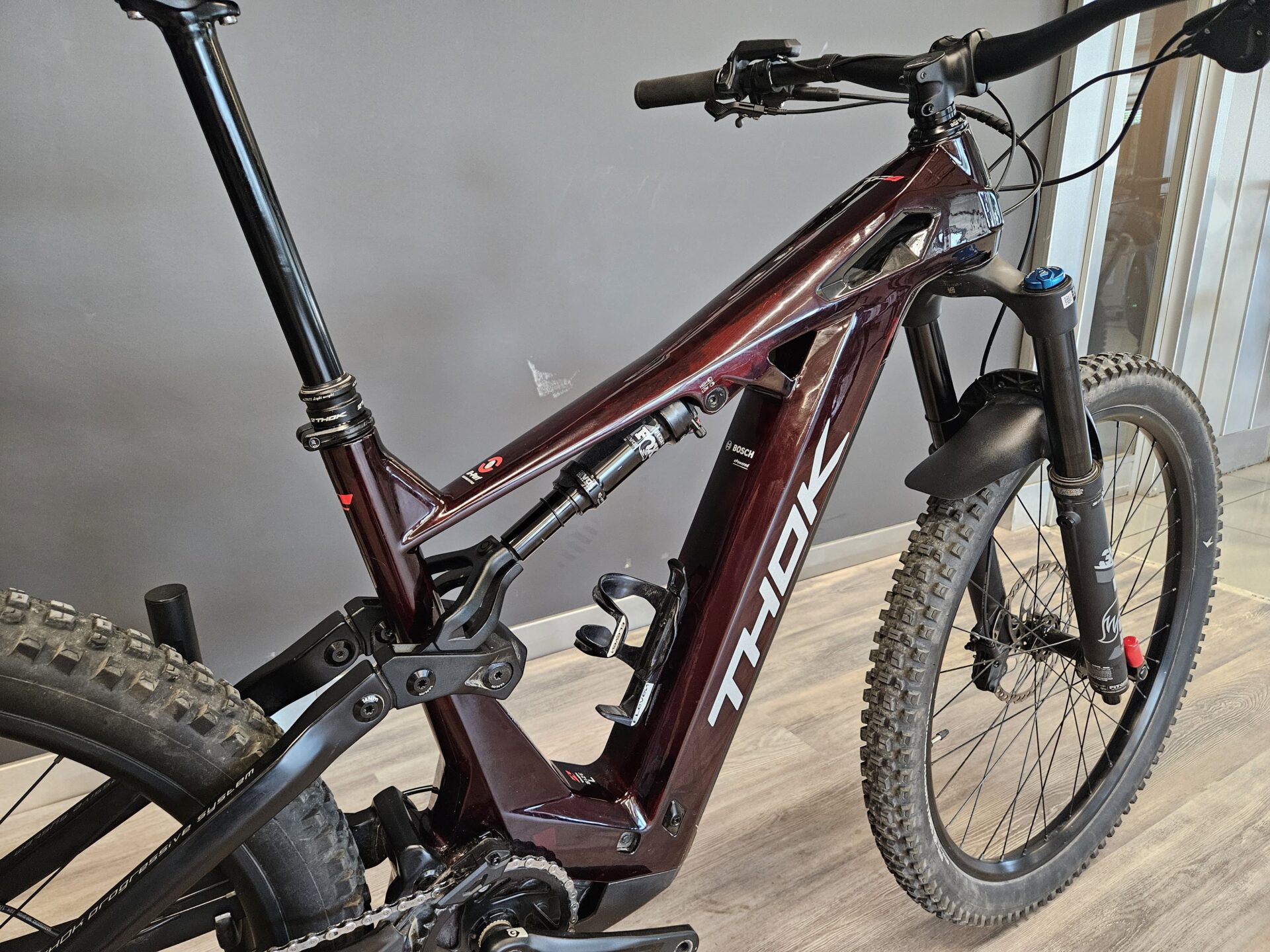THOK TP4 e-bike usata ricondizionata taglia L carbonio