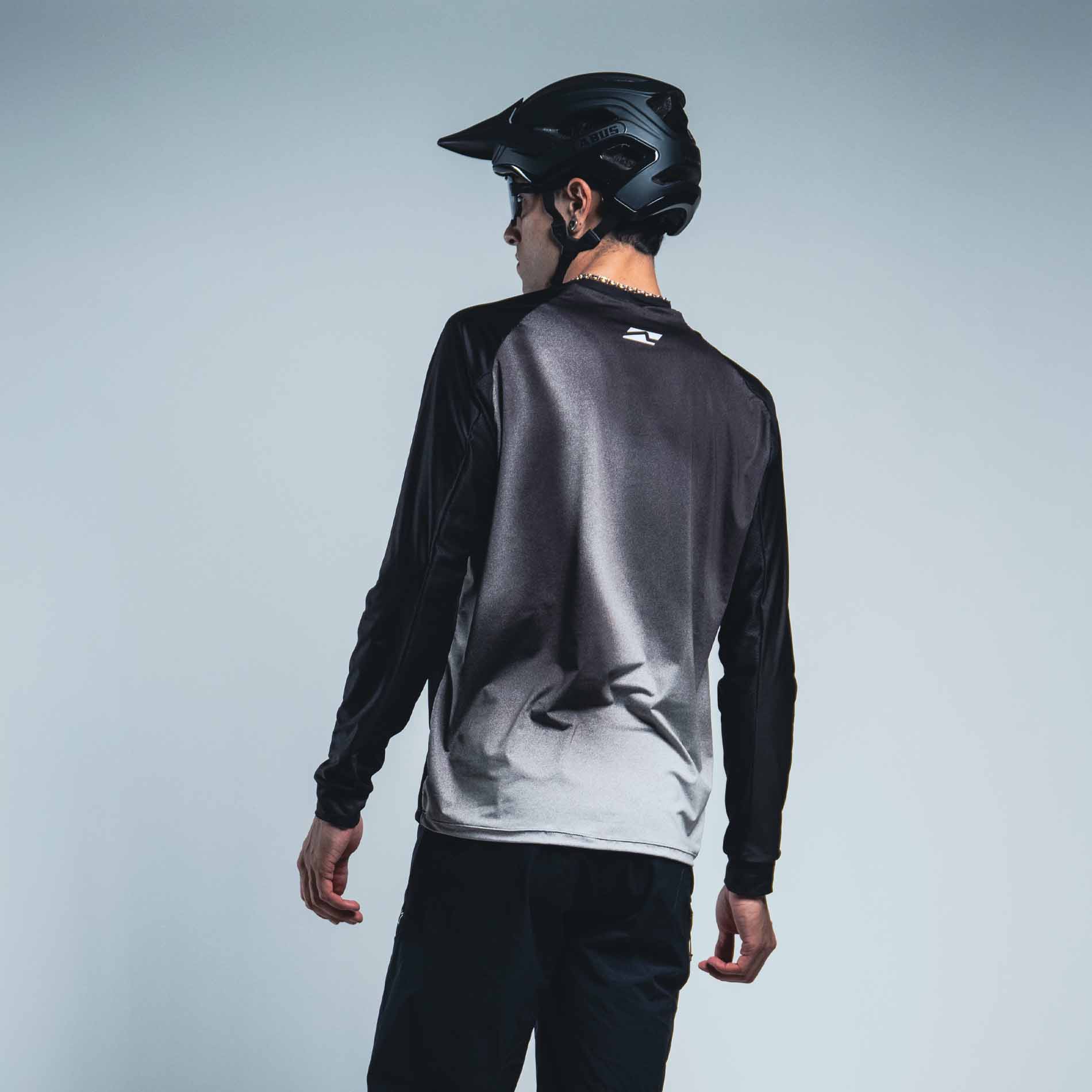 THOK Tech Team Black maglia maniche lunghe nera