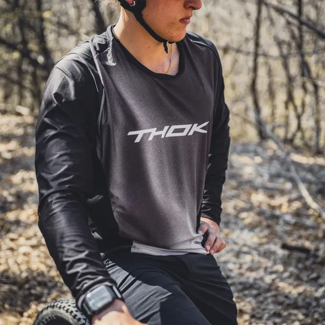 THOK Tech Team Black maglia maniche lunghe nera